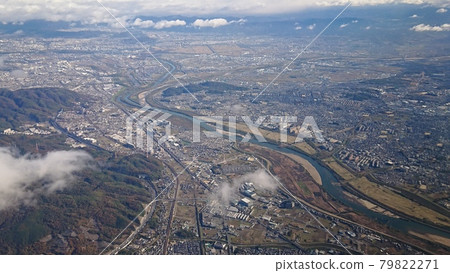 Near the prefectural border between Kyoto and Osaka along the Yodo River as seen from above 79822271