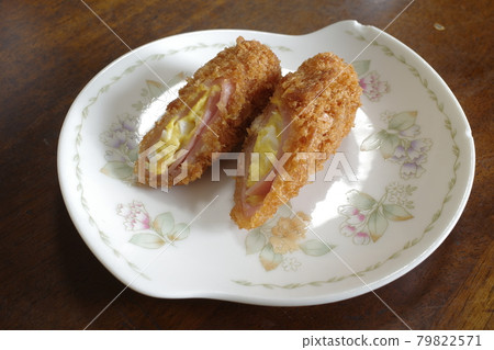 Japanese delicious food 79822571