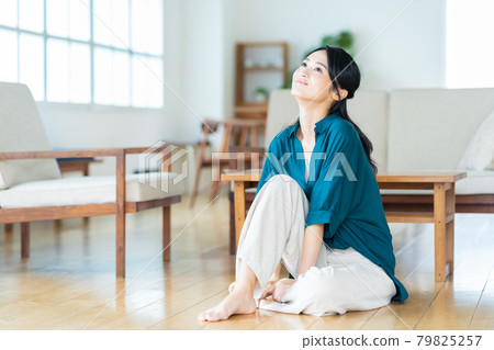 女性的生活方式 79825257