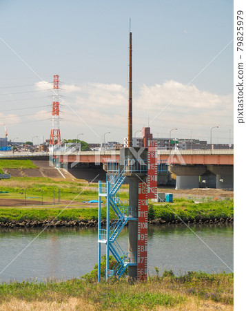 安裝在埼玉縣戶田市荒川的高水流觀測遠景樁 安裝在埼玉縣戶田市荒川的高水流觀測遠景樁 79825979