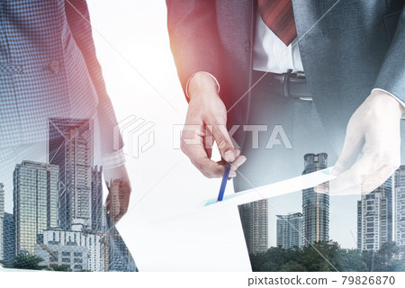 Corporate teamwork concept with business people 79826870