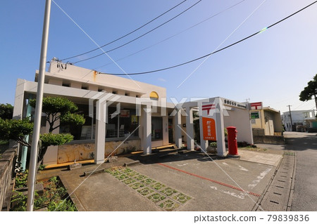 Okinawa Miyakojima City Scenery with a round mailbox (Ikema Post Office) 79839836