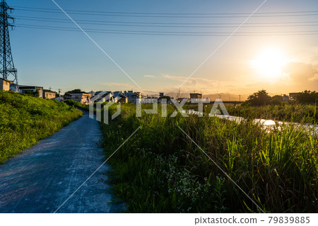 Magic hour riverside scenery 79839885