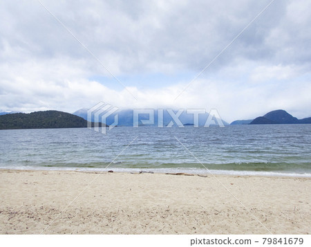 New Zealand Kepler Track Lake Manapouri Shallow Bay New Zealand Kepler Track Lake Manapouri Shallow Bay 79841679