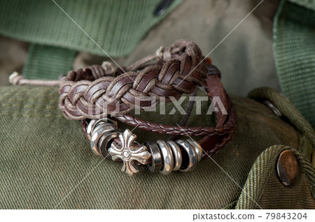 classic leather bracelet 79843204