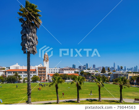 Sunny view of the Mission High School 79844563