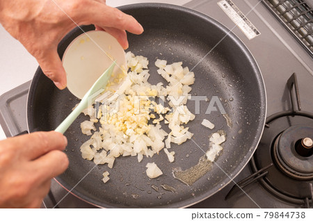 咖哩食譜 No12 由三種香料製成，不使用麵糊 79844738