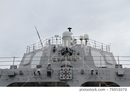 海上自衛隊護航艦照月20毫米多管加農炮（CIWS Cius）和艦載直升機導光燈 79858078