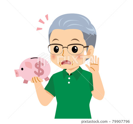 White-haired man in short sleeves 79907796