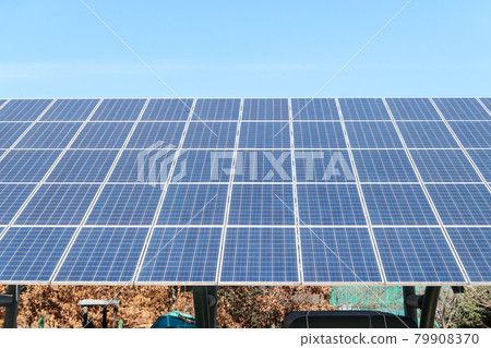 Solar panels and blue sky 79908370