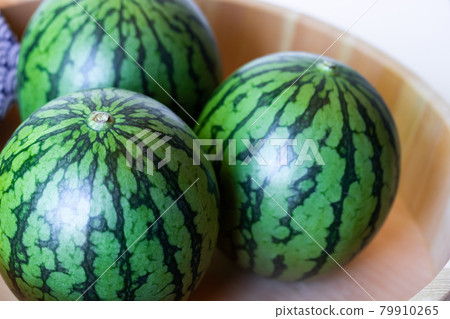 Kodama watermelon in a tub Kodama watermelon in a tub 79910265