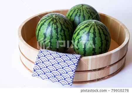 浴缸裡的兒玉西瓜 79910276