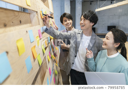 休閒商務團隊形象 休閒商務團隊形象 79958785