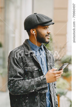 Outdoor portrait of an African business man 79960497