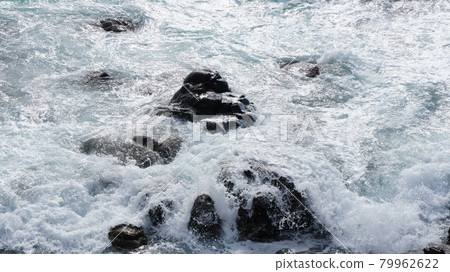 日本海的崎嶇景觀 日本海的崎嶇景觀 79962622