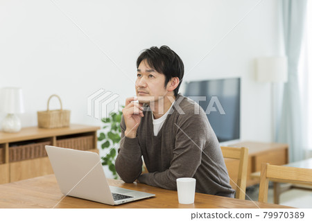 Middle male personal computer Middle male personal computer 79970389