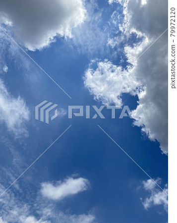 夏日的天空 79972120