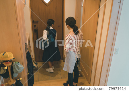 Junior high school mom Junior high school mom 79975614