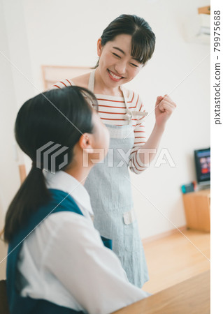 初中媽媽 79975688