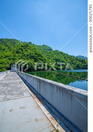 Nakagi Dam Myogi Lake Early summer surrounding scenery Nakagi Dam Myogi Lake Early summer surrounding scenery 80025795