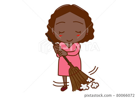 <Whole body / front> African woman in a good mood while wearing dust with a broom 80066072