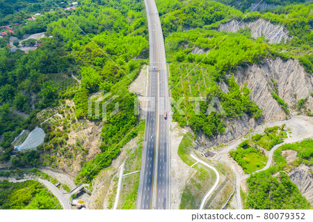 臺灣高雄中寮山交通景觀 Taiwan Kaohsiung traffic landscape 80079352