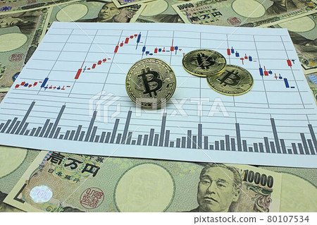 [Thumbnails of articles about virtual currency, Bitcoin, investment, etc.] Bitcoin and 10,000 yen bills 80107534