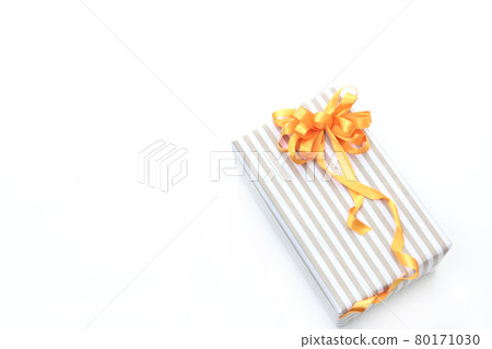 wrapping present ribbon gift wrapping present ribbon gift 80171030