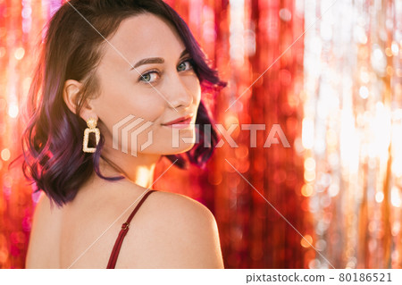 holiday look glamorous woman party celebration 80186521
