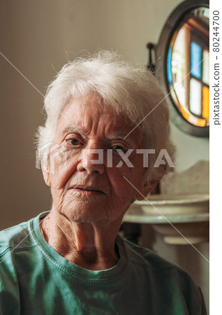 Portrait of old lady with white hair Portrait of old lady with white hair 80244700