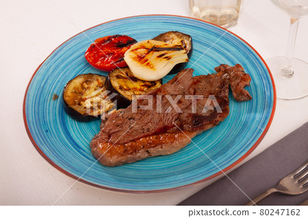 Veal chop and grilled vegetables, healthy dinner 80247162