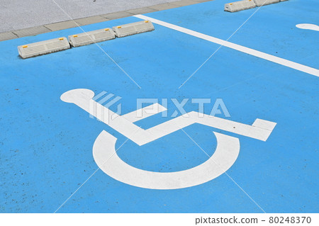 Wheelchair-only parking lot Wheelchair-only parking lot 80248370