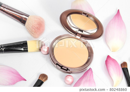 face powder with lotus flower on with background face powder with lotus flower on with background 80248860