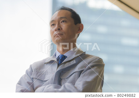 男人在工作 80249882