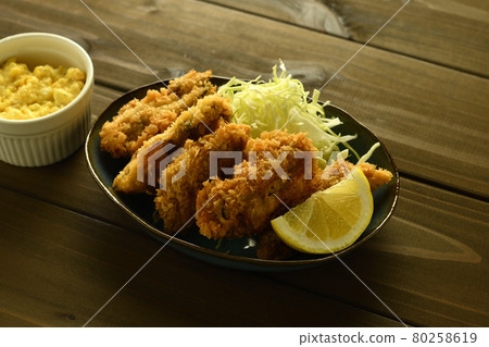 Deep fried oysters  80258619