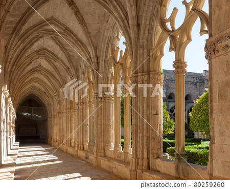 Arched gallery in the monastery of Santa Maria de Santes Creus Arched gallery in the monastery of Santa Maria de Santes Creus 80259260