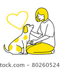 女人和狗的插圖 80260524