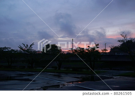 晚上景觀 80261505