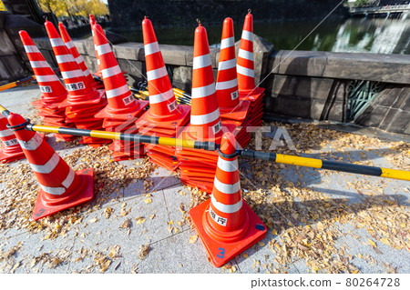 Traffic cone Traffic cone 80264728