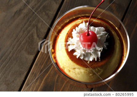 A bird's-eye view of custard pudding with... - Stock Photo