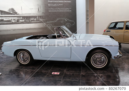 日本首款量產跑車Datsun Fairlady SP310 80267070