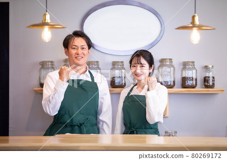 Cafe management with a couple Cafe management with a couple 80269172