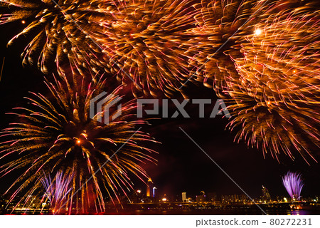 A night sky full of brilliant fireworks 80272231