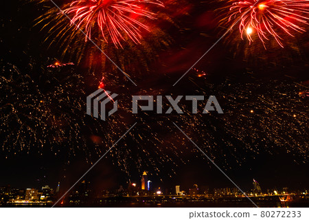 A night sky full of brilliant fireworks 80272233