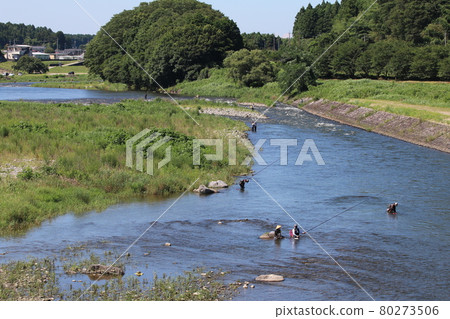 夏天在河裡釣魚 夏天在河裡釣魚 80273506