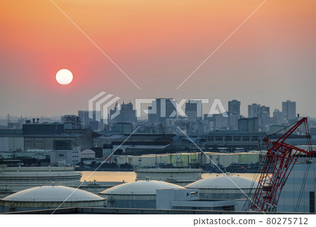 Kawasaki Cityscape and Sunset [Kanagawa Prefecture, Kawasaki City, Kawasaki Ward] 80275712