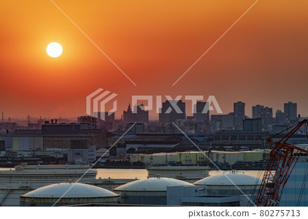 Kawasaki Cityscape and Sunset [Kanagawa Prefecture, Kawasaki City, Kawasaki Ward] 80275713