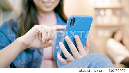 asian woman use smartphone asian woman use smartphone 80276052