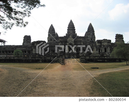 East side of Angkor Wat, Cambodia. There are few people on the east side (back side). 80280034