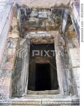 柬埔寨吳哥城的巴戎寺。 柬埔寨吳哥城的巴戎寺。 80280056